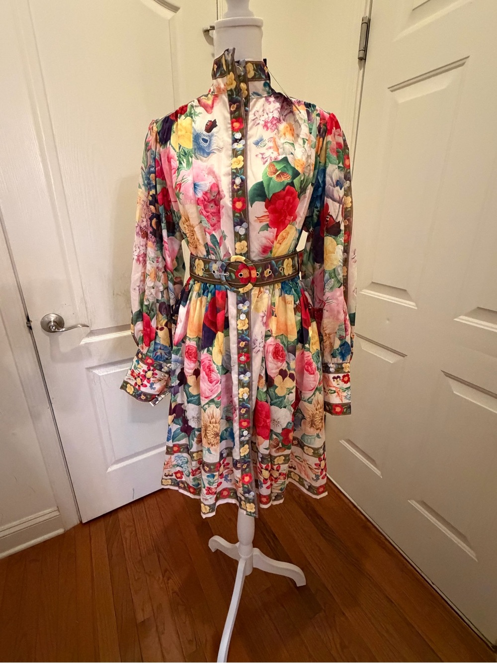 NWT Lai Meng Five Cats Women Floral Party Dress with Belt Size S
